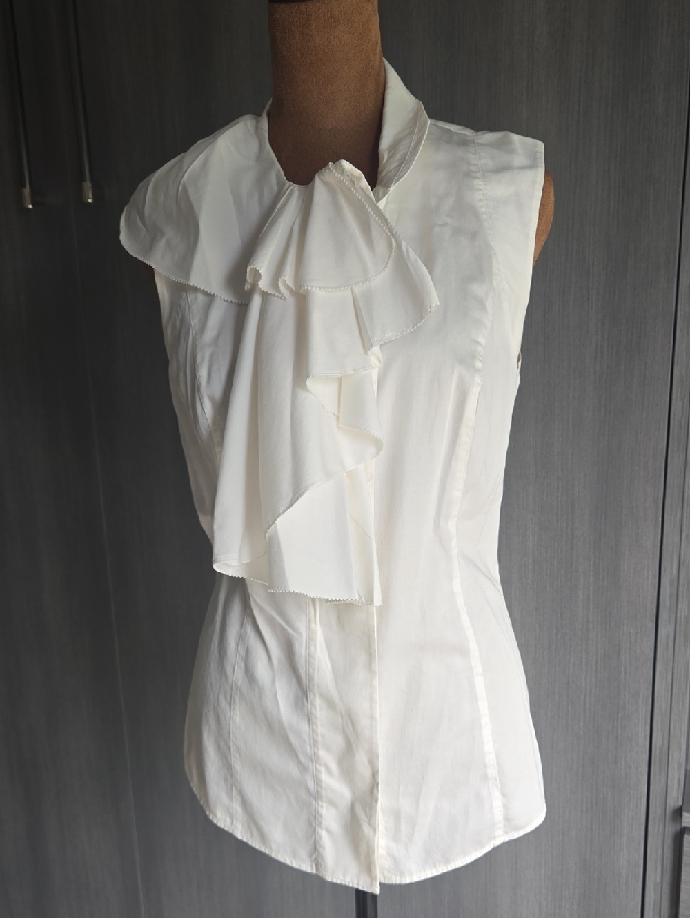 Diane Von Furstenberg Ivory Ruffle-Front Sleeveless Blouse